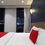Reddoorz Plus & Cloud 9 Quang Trung